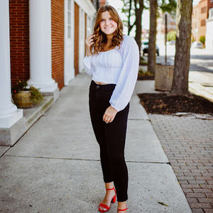 Meet your Posher, Olivia